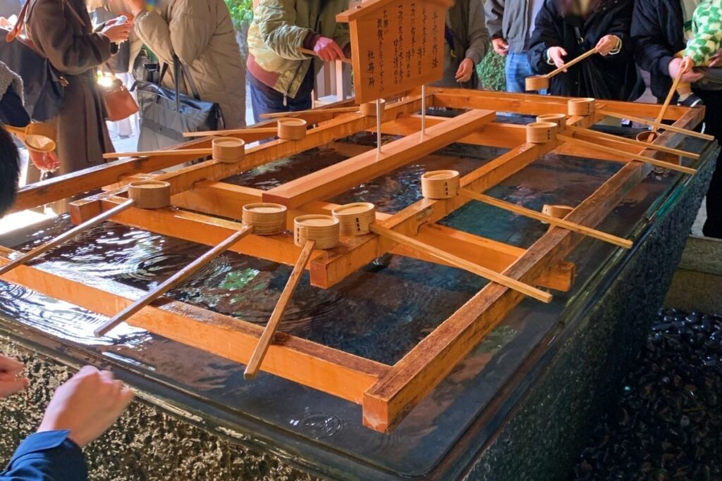 Samukawa Shrine in Kanagawa Prefecture, known for Hachiyoke protection