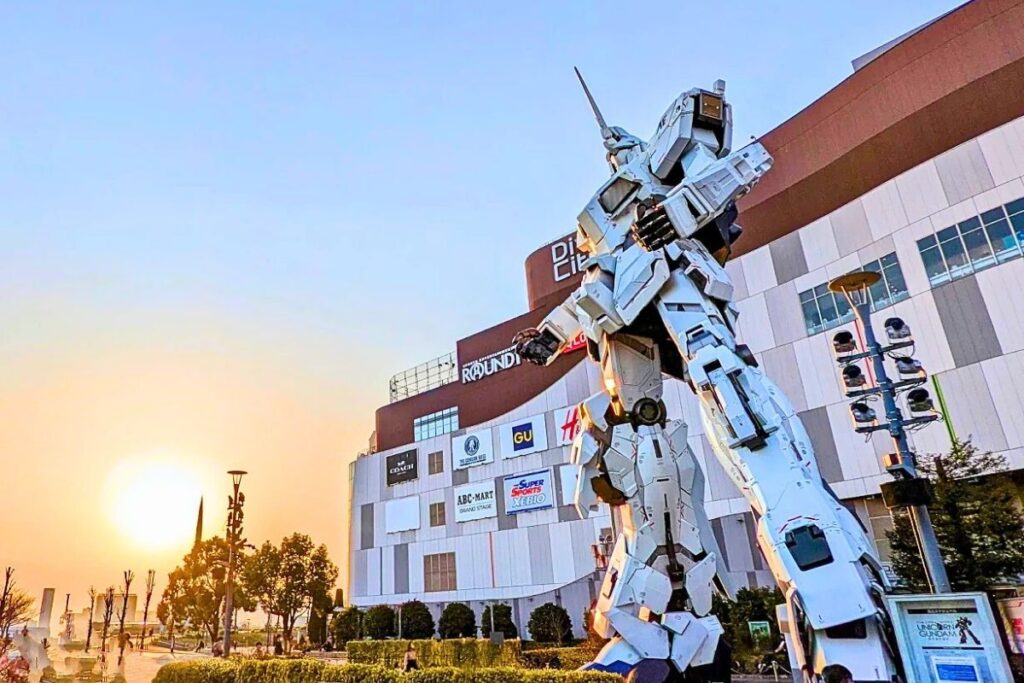 Giant Gundam & DiverCity Odaiba Tokyo